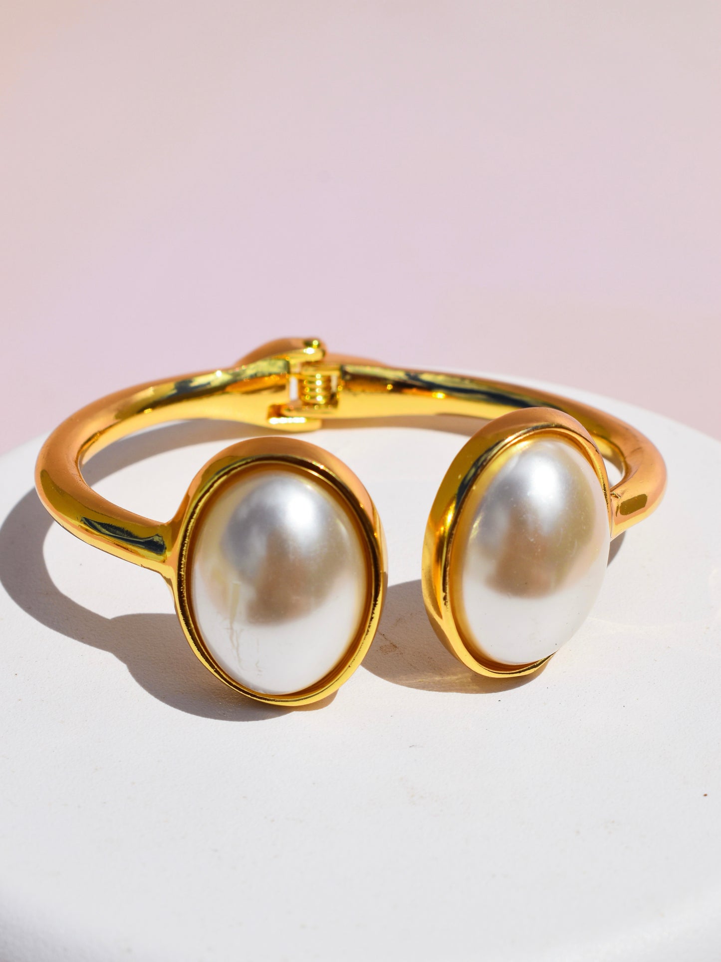 Exquisite bangle