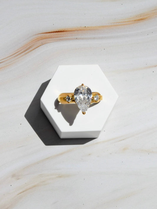 Teardrop serenity ring