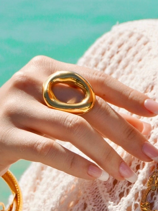 Oval ring