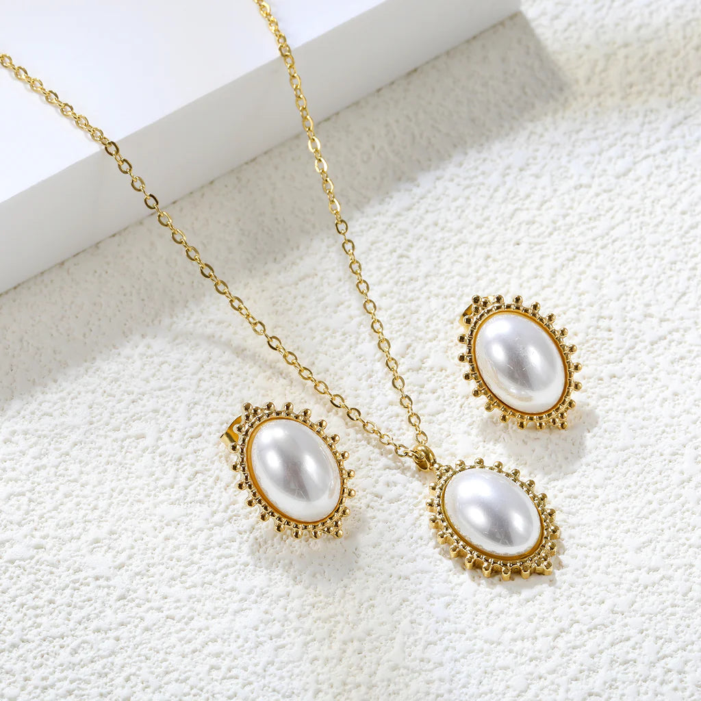 Mary necklace + earrings set