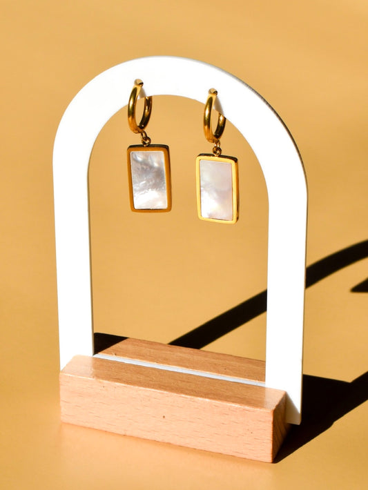 Opulent pearl earrings
