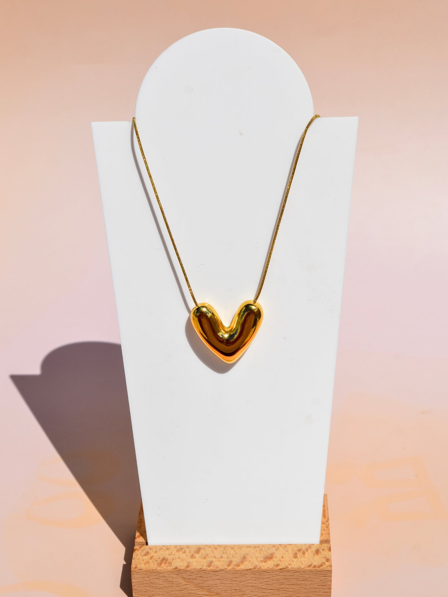 Heart pendant necklace