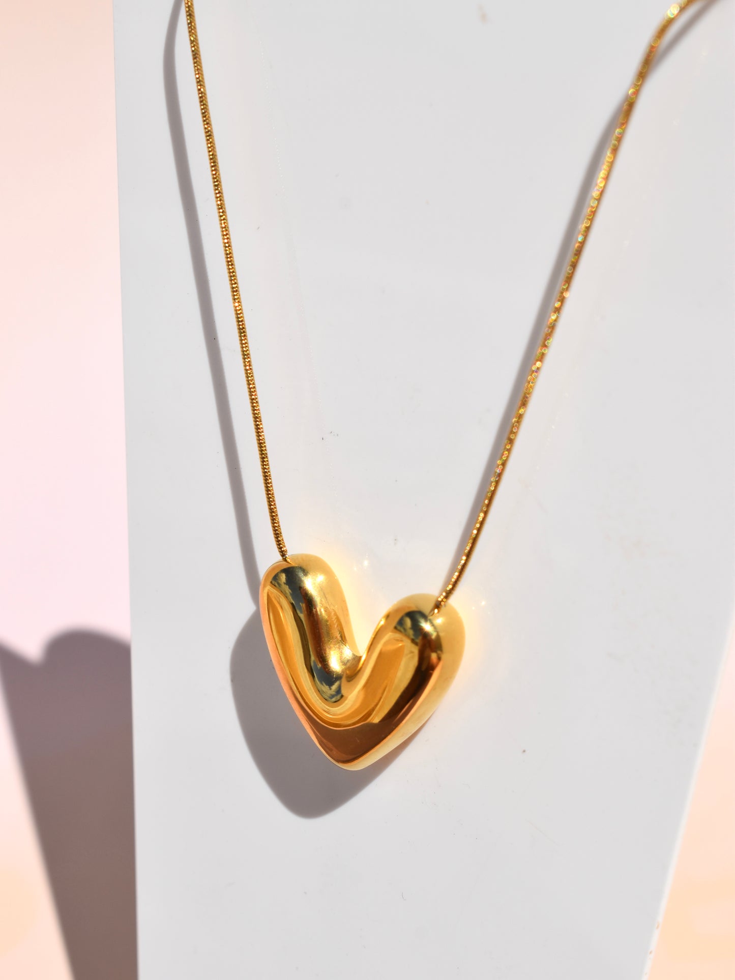 Heart pendant necklace