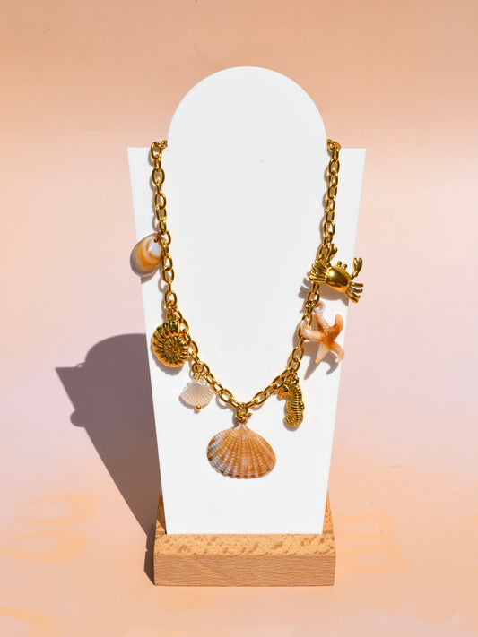Shell charm necklace
