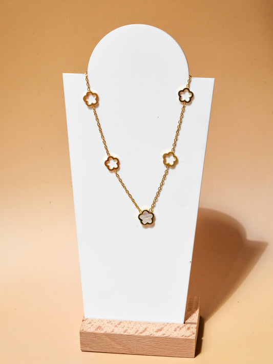 Clover necklace