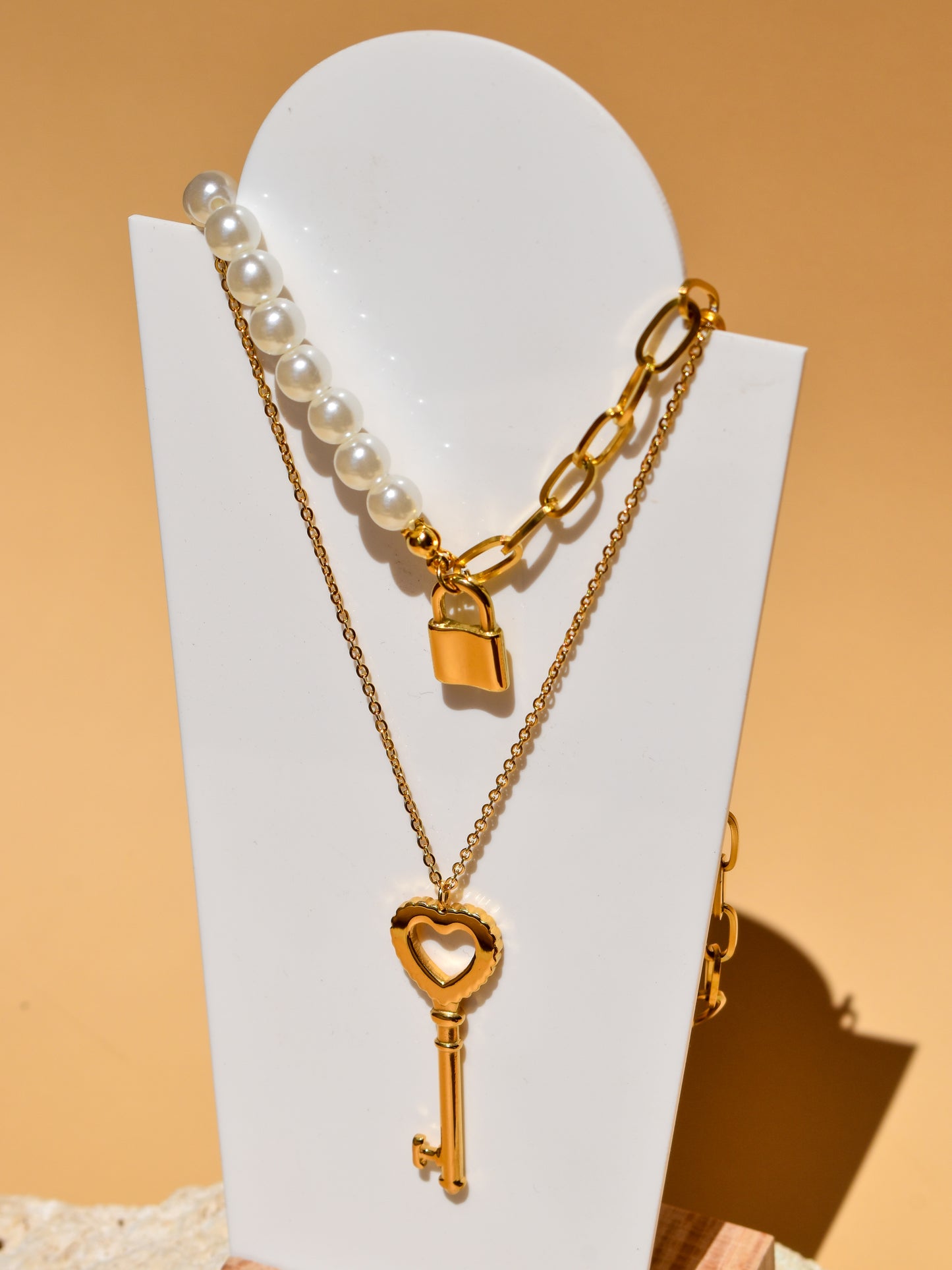 Key & locket pearl layered necklace